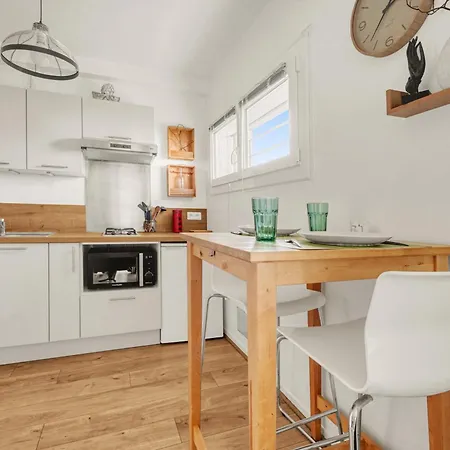 Boheme, Parking, Proche Aeroport, Meett & Airbus *