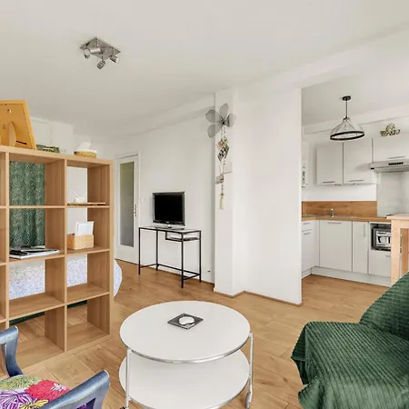 Boheme, Parking, Proche Aeroport, Meett & Airbus Apartman