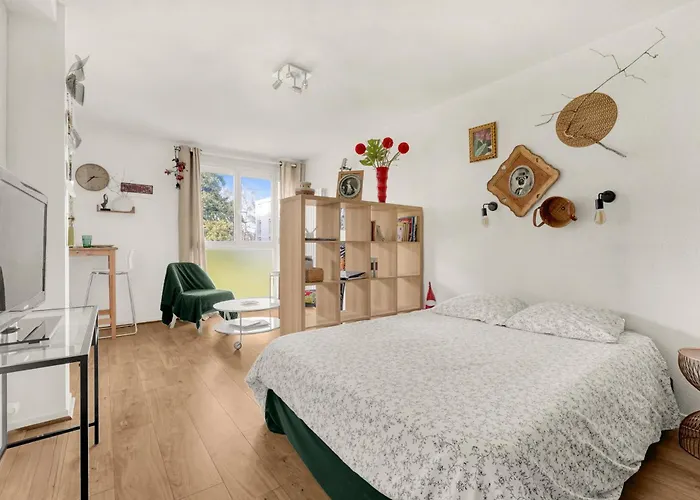 Boheme, Parking, Proche Aeroport, Meett & Airbus Apartman *